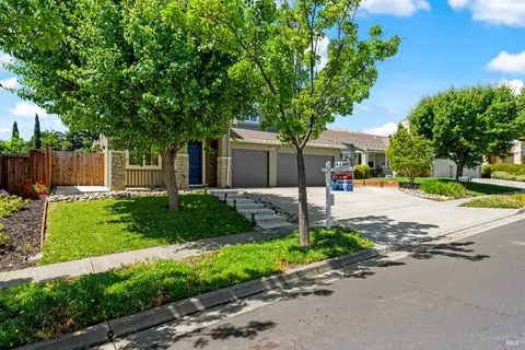 Exterior - 1833 Roseleaf Dr, Fairfield, CA 94534 photo 18 of 19