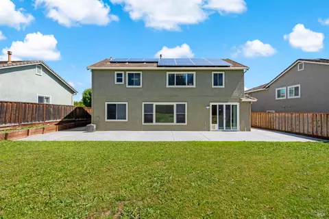Exterior - 1833 Roseleaf Dr, Fairfield, CA 94534 photo 4 of 19