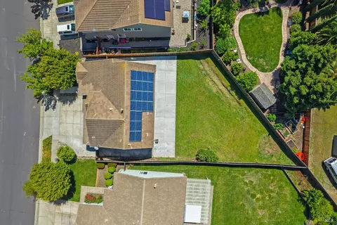 View/Area - 1833 Roseleaf Dr, Fairfield, CA 94534 photo 9 of 14