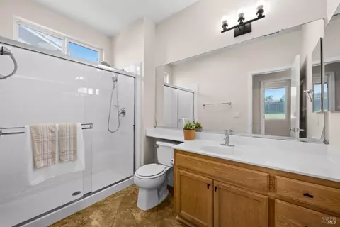 Bath - 1833 Roseleaf Dr, Fairfield, CA 94534 photo 1 of 6