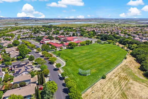 View/Area - 1833 Roseleaf Dr, Fairfield, CA 94534 photo 10 of 14
