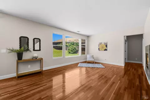 Living - 1833 Roseleaf Dr, Fairfield, CA 94534 photo 4 of 7