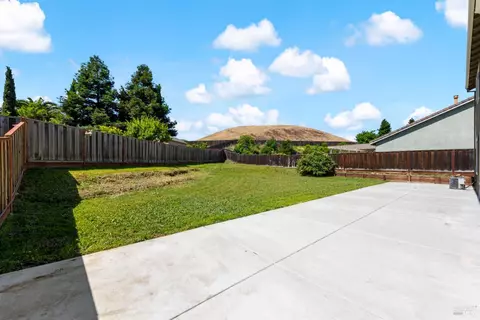 Exterior - 1833 Roseleaf Dr, Fairfield, CA 94534 photo 2 of 19