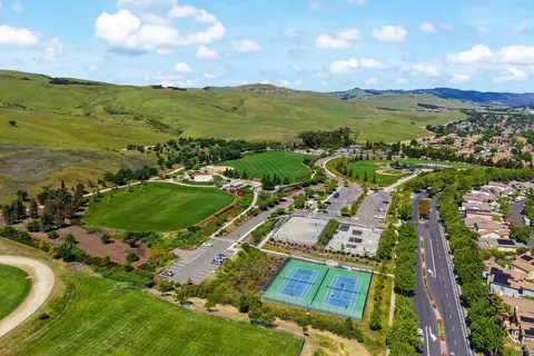 View/Area - 1833 Roseleaf Dr, Fairfield, CA 94534 photo 14 of 14