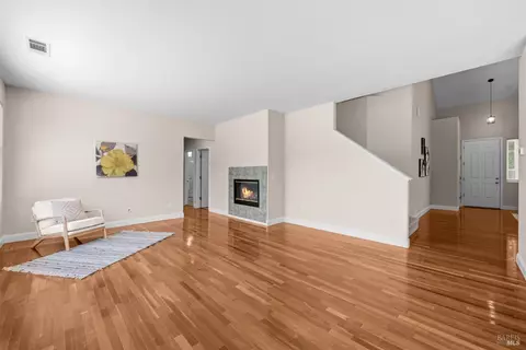 Living - 1833 Roseleaf Dr, Fairfield, CA 94534 photo 5 of 7