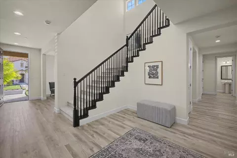 Entry Way - 685 Elderberry Loop, Vacaville, CA 95688 photo 5 of 15