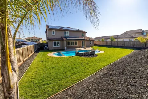 Exterior - 685 Elderberry Loop, Vacaville, CA 95688 photo 15 of 15
