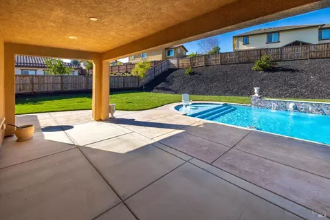 Exterior - 685 Elderberry Loop, Vacaville, CA 95688 photo 5 of 15