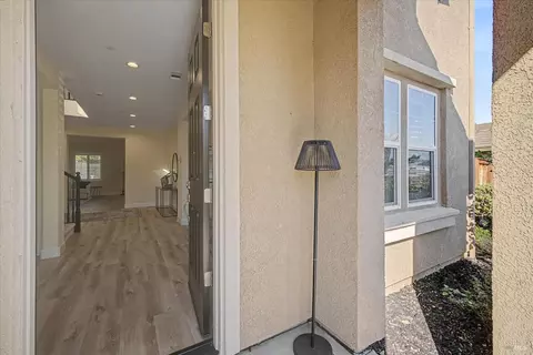 Entry Way - 685 Elderberry Loop, Vacaville, CA 95688 photo 1 of 15