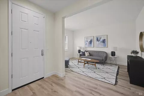 Entry Way - 685 Elderberry Loop, Vacaville, CA 95688 photo 3 of 15