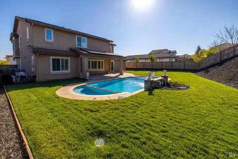 Exterior - 685 Elderberry Loop, Vacaville, CA 95688 photo 14 of 15