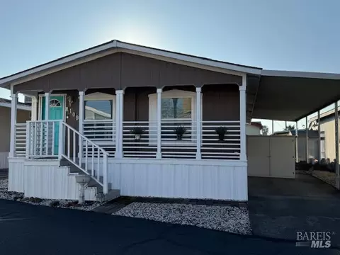 8109 B St, Windsor, CA 95492