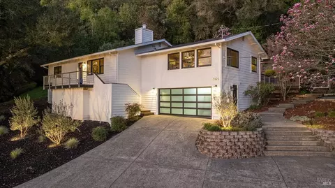 1625 Madrone Ave, Healdsburg, CA 95448