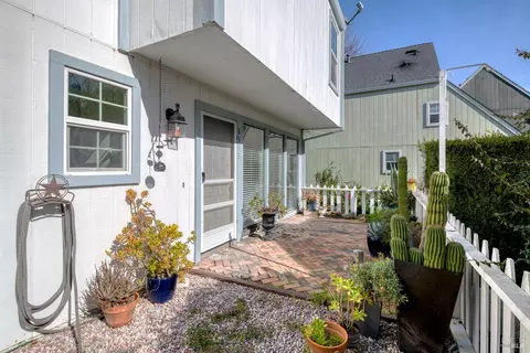 Exterior - 8356 Windmill Farms Dr, Cotati, CA 94931 photo 5 of 8