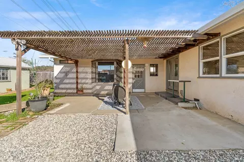 Exterior - 1179 Oakwood Ave, Vallejo, CA 94591 photo 2 of 9