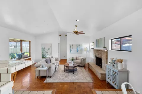Living - 1179 Oakwood Ave, Vallejo, CA 94591 photo 5 of 6