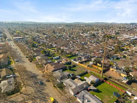 View/Area - 1179 Oakwood Ave, Vallejo, CA 94591 photo 4 of 8