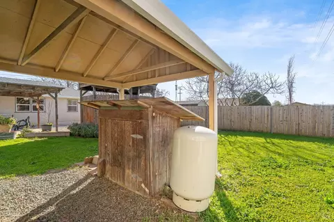 Exterior - 1179 Oakwood Ave, Vallejo, CA 94591 photo 8 of 9