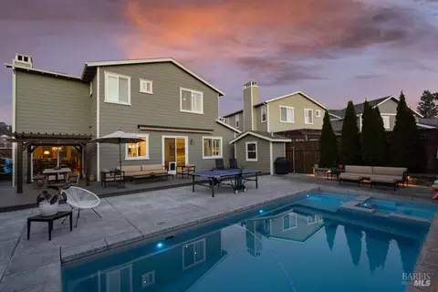 280 Pacific Heights Dr, Santa Rosa, CA 95403