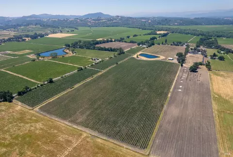 5744 Highway 128, Geyserville, CA 95441 photo 2