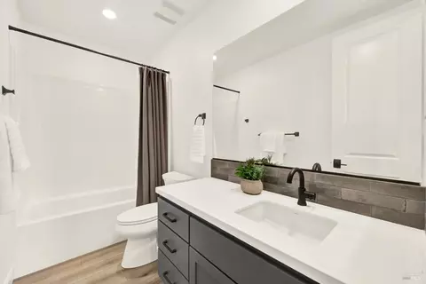 Bath - 2282 Solace Vis, Fairfield, CA 94533 photo 4 of 4