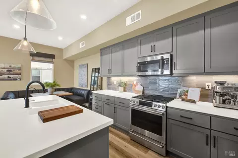 Kitchen - 2282 Solace Vis, Fairfield, CA 94533 photo 5 of 10