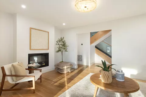 Living - 559 E Spring St, Napa, CA 94559 photo 3 of 3