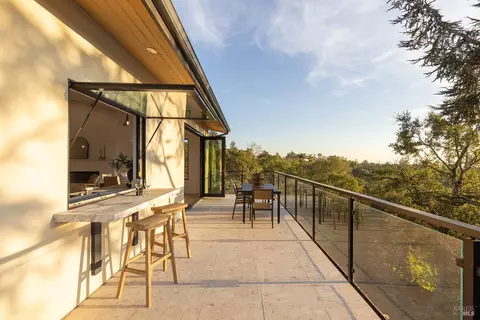 Exterior - 559 E Spring St, Napa, CA 94559 photo 13 of 20