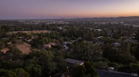 View/Area - 559 E Spring St, Napa, CA 94559 photo 4 of 5