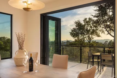 Dining - 559 E Spring St, Napa, CA 94559 photo 4 of 4