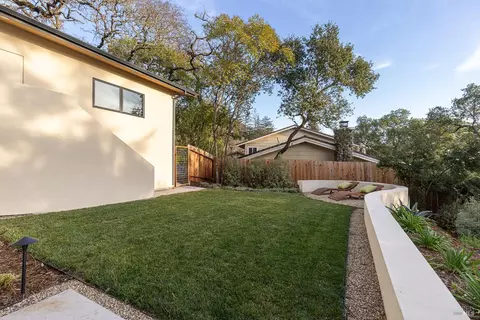 Exterior - 559 E Spring St, Napa, CA 94559 photo 2 of 20