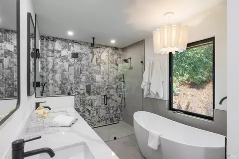 Bath - 559 E Spring St, Napa, CA 94559 photo 2 of 6