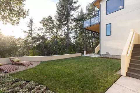 Exterior - 559 E Spring St, Napa, CA 94559 photo 4 of 20