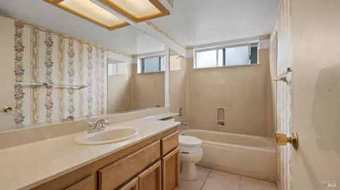 Bath - 22 Brighton Dr, Vallejo, CA 94591 photo 1 of 4