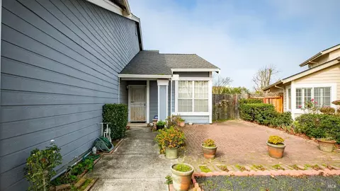Exterior - 22 Brighton Dr, Vallejo, CA 94591 photo 3 of 10