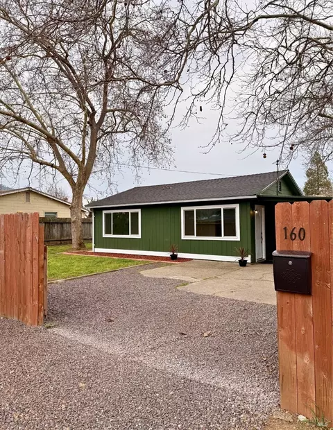 160 Thomas St, Ukiah, CA 95482