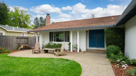 3 Miranda Ct, Novato, CA 94947