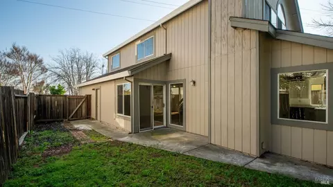 Exterior - 157 James River Rd, Vallejo, CA 94591 photo 10 of 11