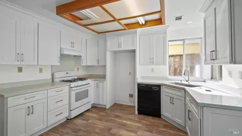 Kitchen - 157 James River Rd, Vallejo, CA 94591 photo 2 of 3