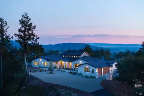 2025 Redwood Hill Rd, Santa Rosa, CA 95404
