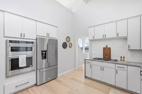 Kitchen - 291 Greene St, Mill Valley, CA 94941 photo 1 of 2