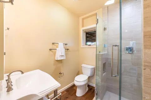 Bath - 335 Pine Breeze Dr, Angwin, CA 94508 photo 5 of 5