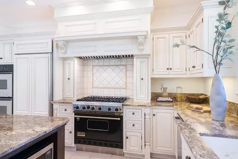 Kitchen - 335 Pine Breeze Dr, Angwin, CA 94508 photo 4 of 5