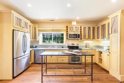 Kitchen - 335 Pine Breeze Dr, Angwin, CA 94508 photo 5 of 5