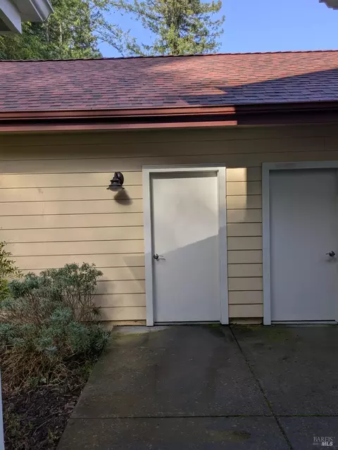 Exterior - 14639 Jomark Ln, Occidental, CA 95465 photo 2 of 7