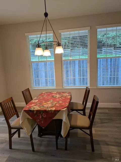 Dining - 14639 Jomark Ln, Occidental, CA 95465 photo 2 of 2