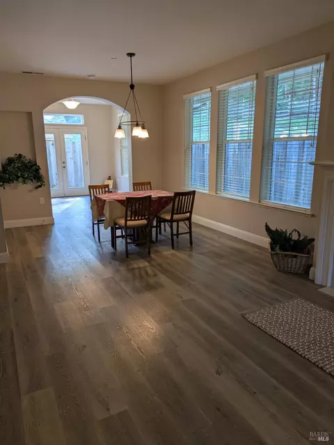 Dining - 14639 Jomark Ln, Occidental, CA 95465 photo 1 of 2