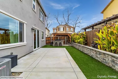 Exterior - 848 Fruit Stand Cir, Vacaville, CA 95688 photo 12 of 16