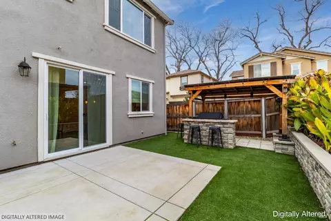 Exterior - 848 Fruit Stand Cir, Vacaville, CA 95688 photo 10 of 16