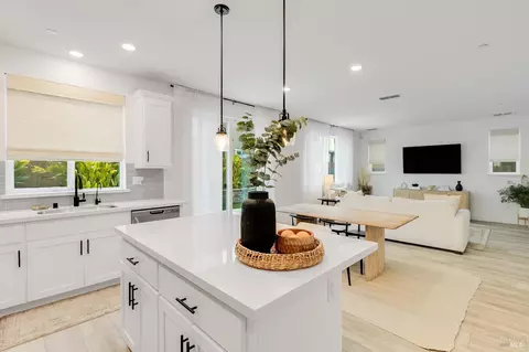 Kitchen - 848 Fruit Stand Cir, Vacaville, CA 95688 photo 7 of 7